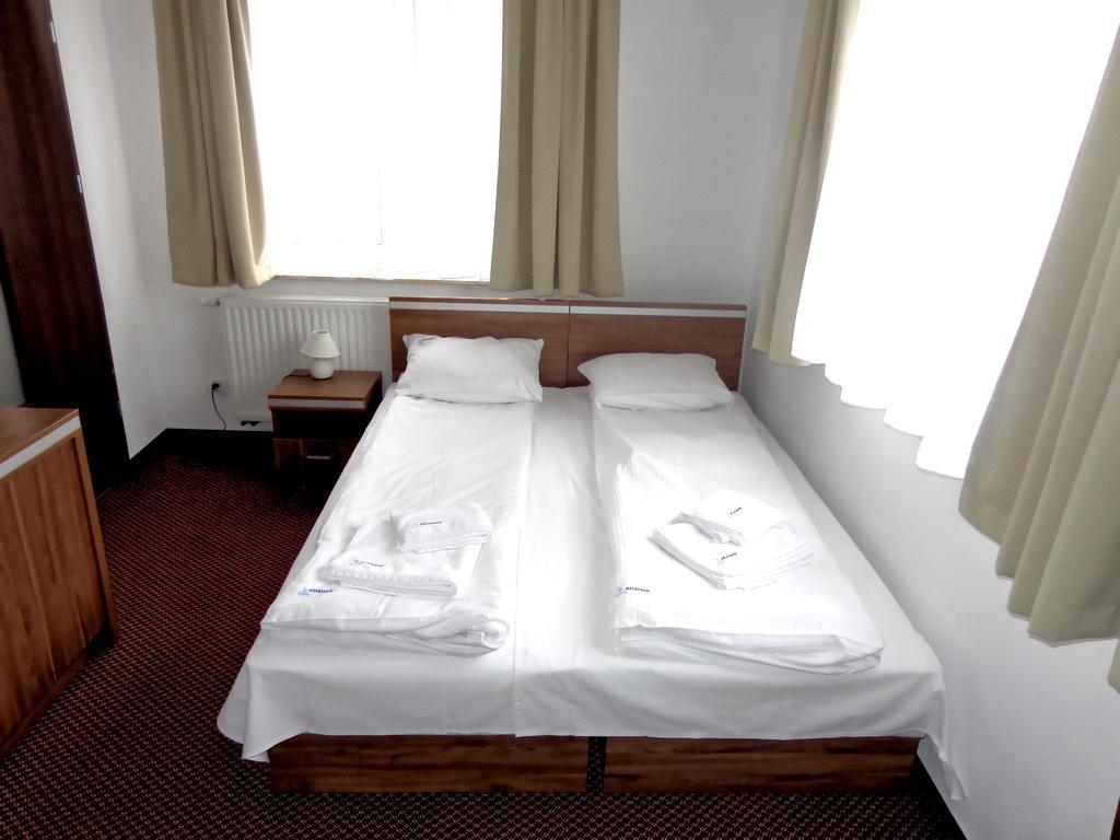 Adamar Jastrzebia Gora Bed & Breakfast Phòng bức ảnh
