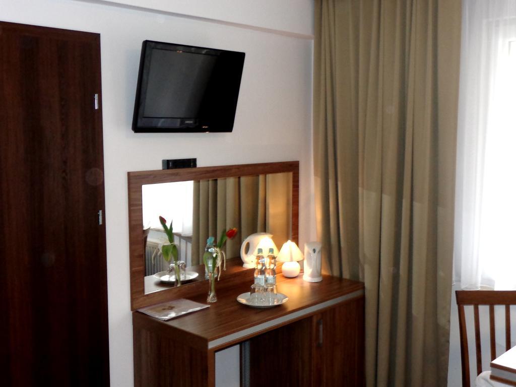 Adamar Jastrzebia Gora Bed & Breakfast Ngoại thất bức ảnh