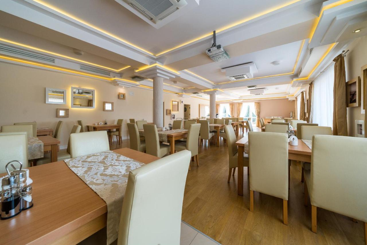 Adamar Jastrzebia Gora Bed & Breakfast Ngoại thất bức ảnh