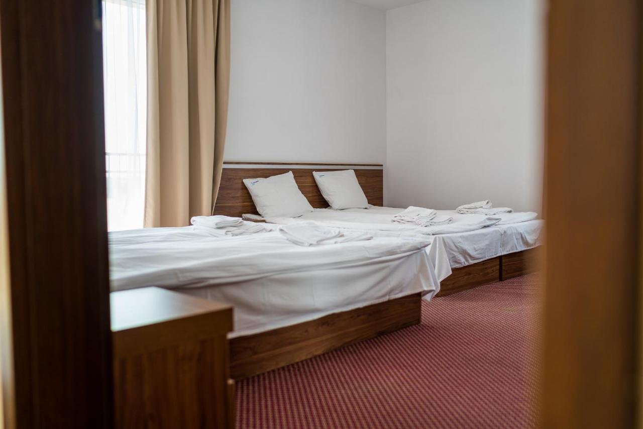 Adamar Jastrzebia Gora Bed & Breakfast Ngoại thất bức ảnh