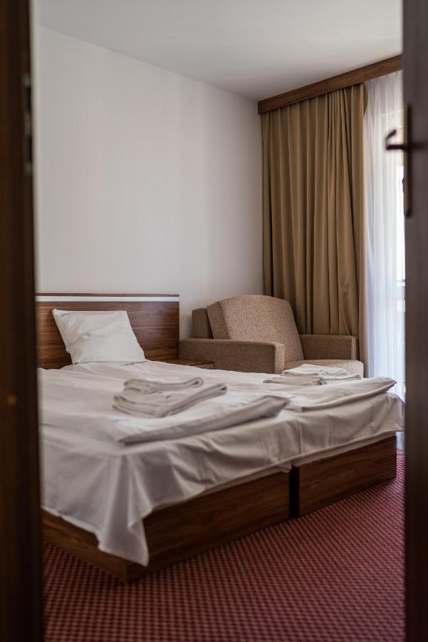 Adamar Jastrzebia Gora Bed & Breakfast Ngoại thất bức ảnh